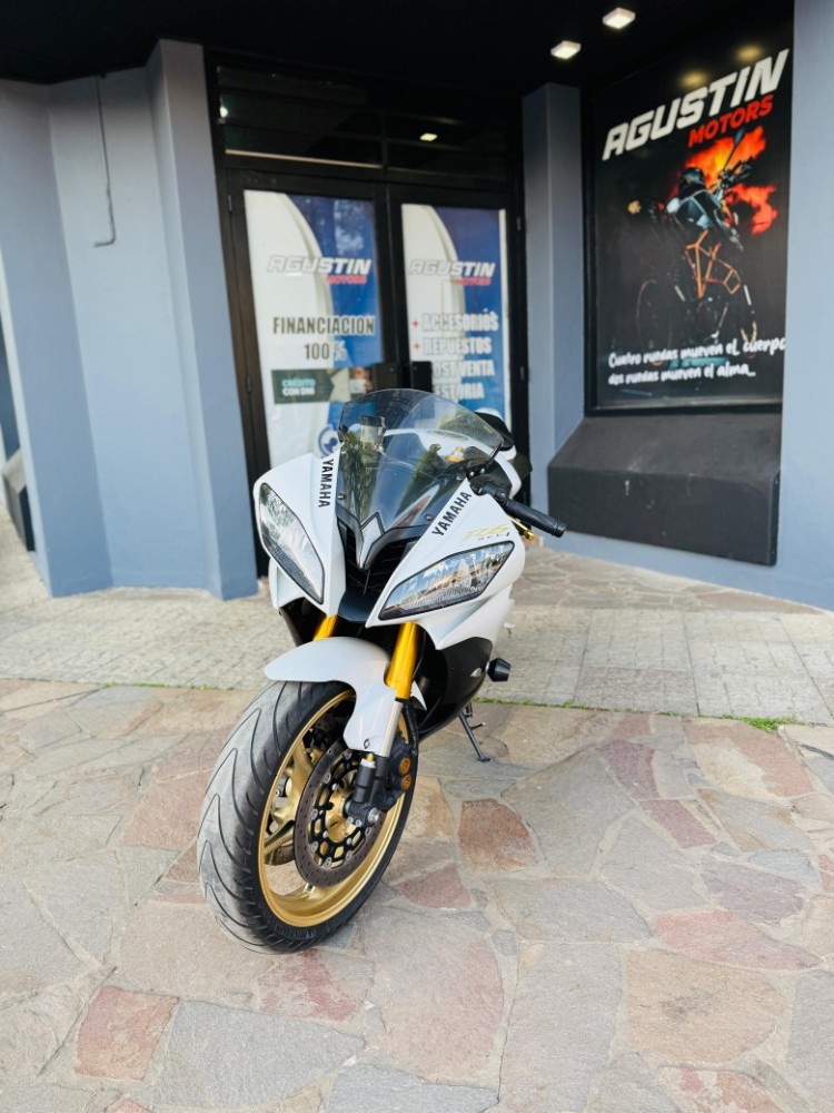 Yamaha R6 — foto 2